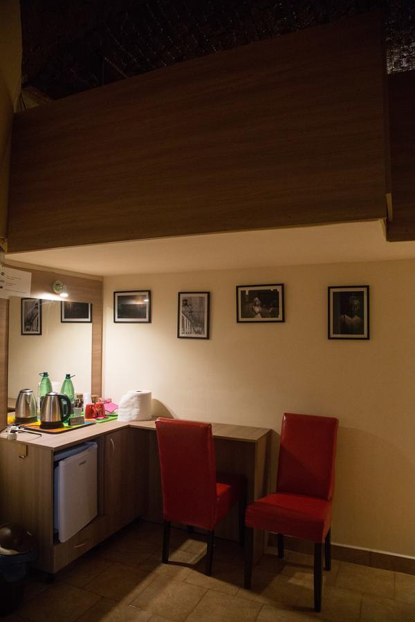 Downtown Studio Oradea Exterior photo