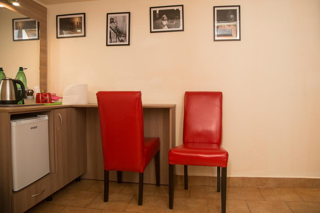 Downtown Studio Oradea Exterior photo